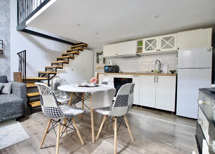 Studio Apartment By Hi5- Rozsa Street