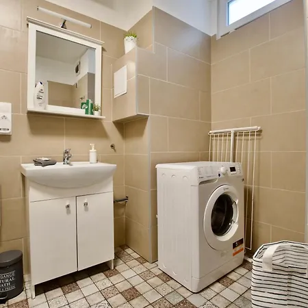 בודפשט Studio Apartment By Hi5- Rozsa Street מראה חיצוני תמונה