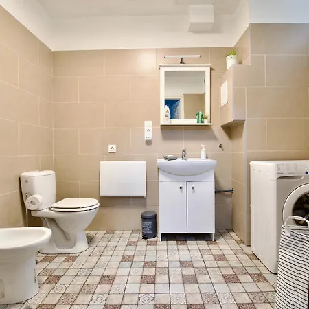 בודפשט Studio Apartment By Hi5- Rozsa Street מראה חיצוני תמונה